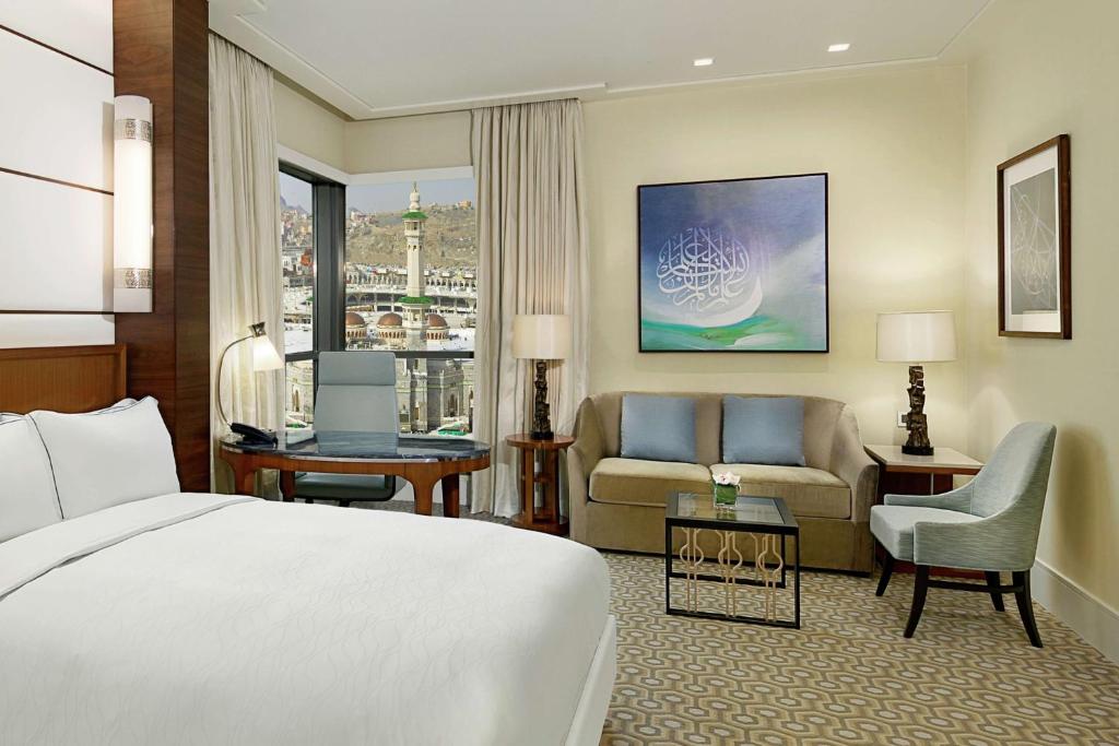 Premier Suite with Partial Kaaba View - Lounge Access
